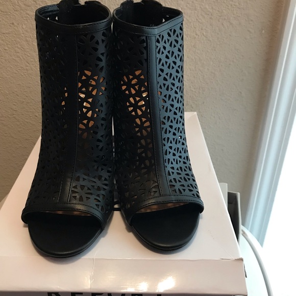 Black Report heel - Picture 3 of 3